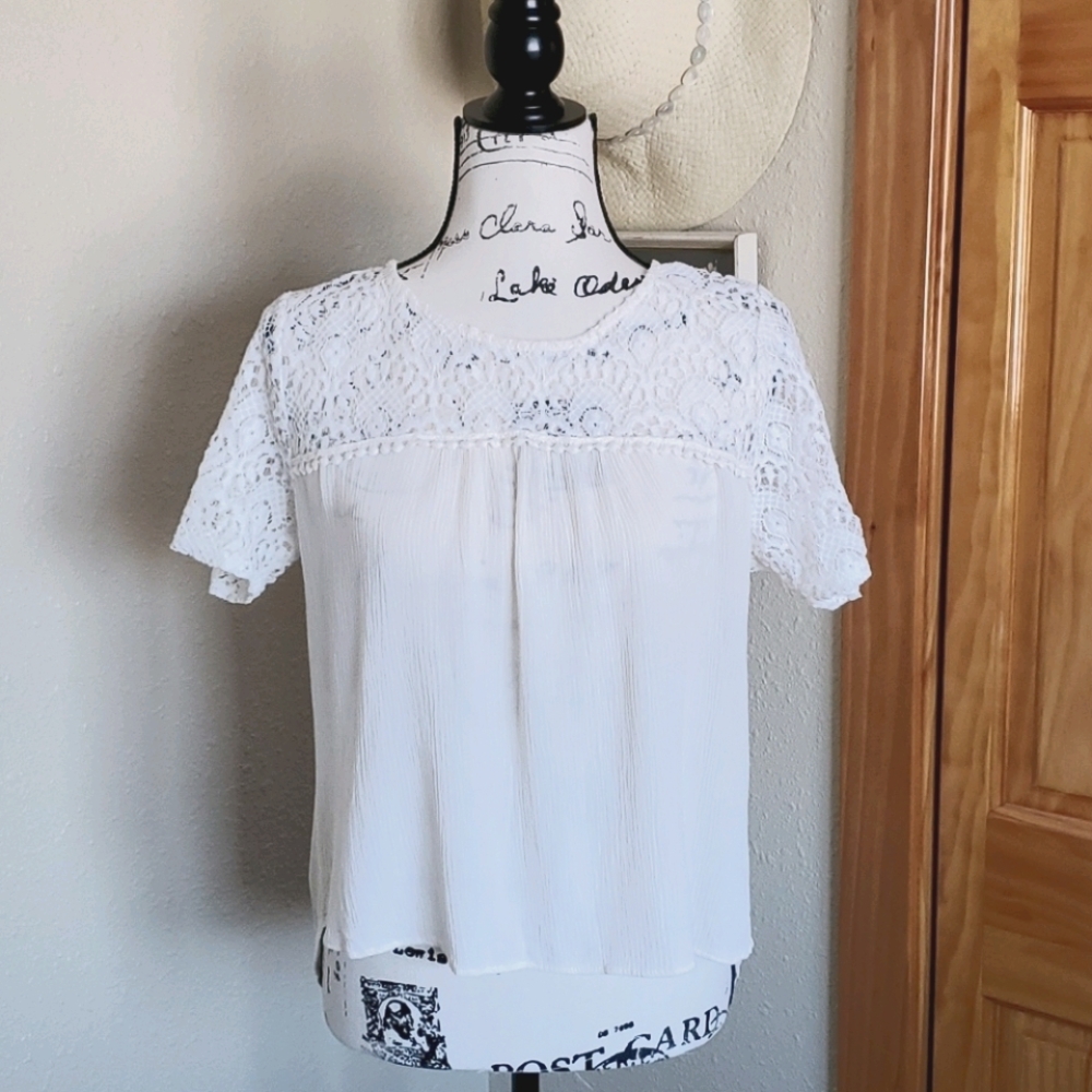 Must Have Lace High Low Top Cream LARGE